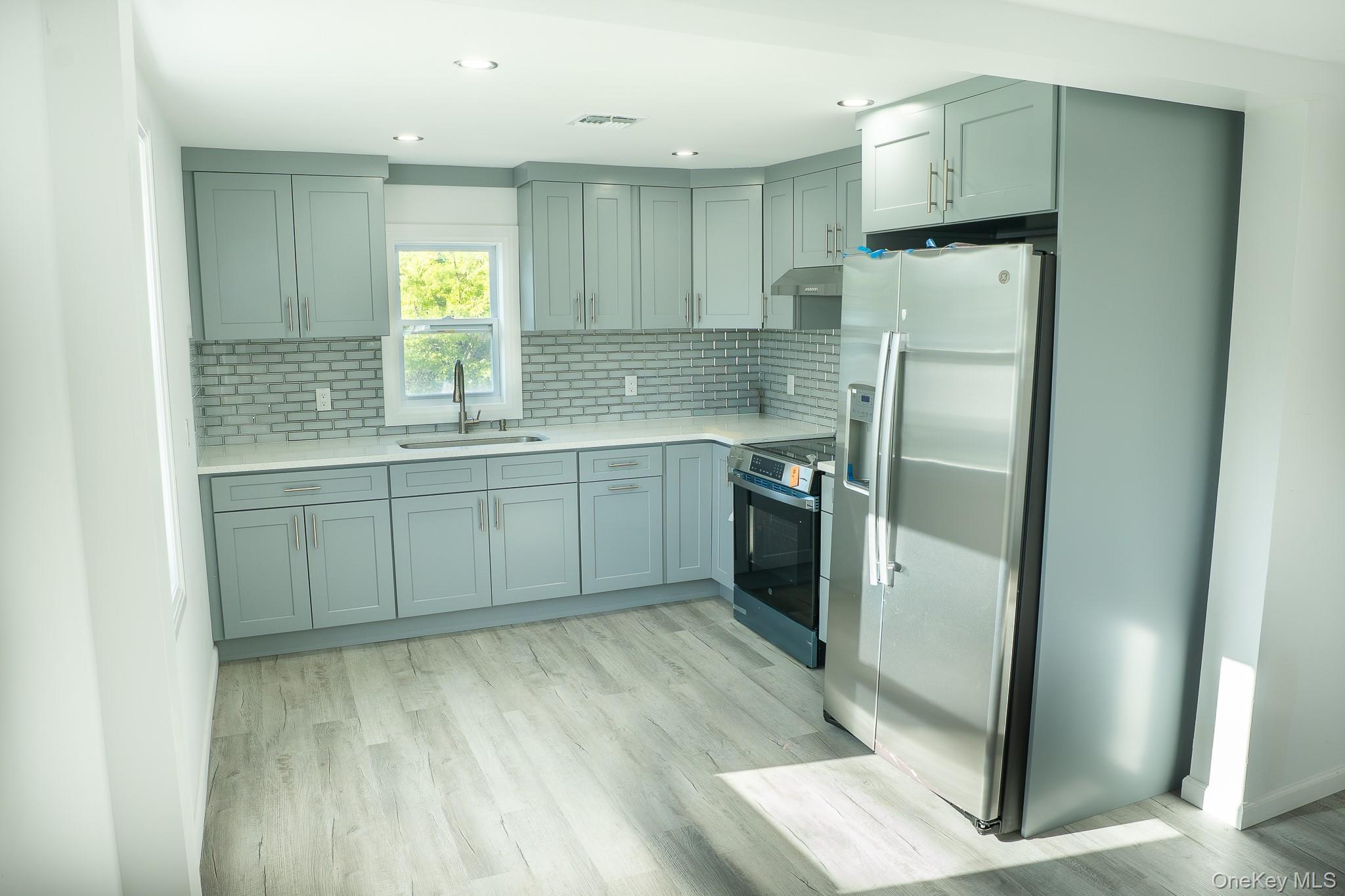 Single Family Ocean Avenue Suffolk County, NY 11779, MLS-997039-8
