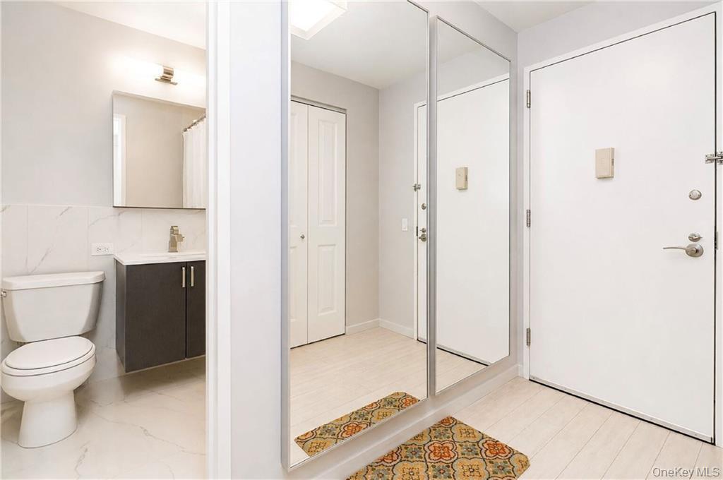 Condo West  Manhattan, NY 10004, MLS-997063-13