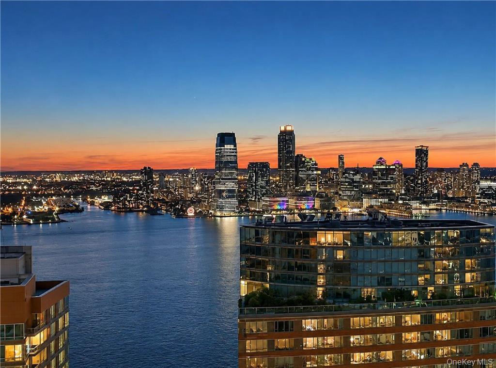 Condo West  Manhattan, NY 10004, MLS-997063-22
