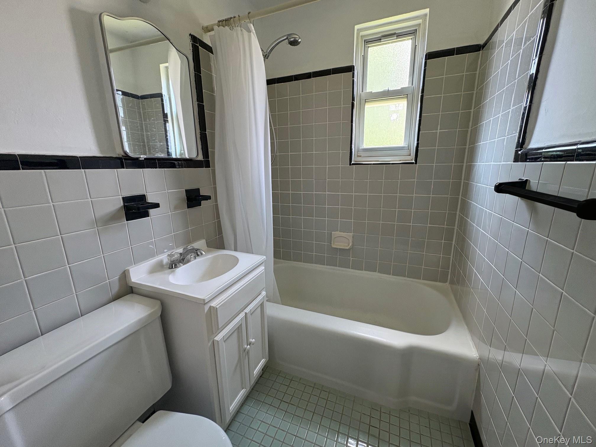 Apartment 73rd Avenue Queens, NY 11004, MLS-997098-7