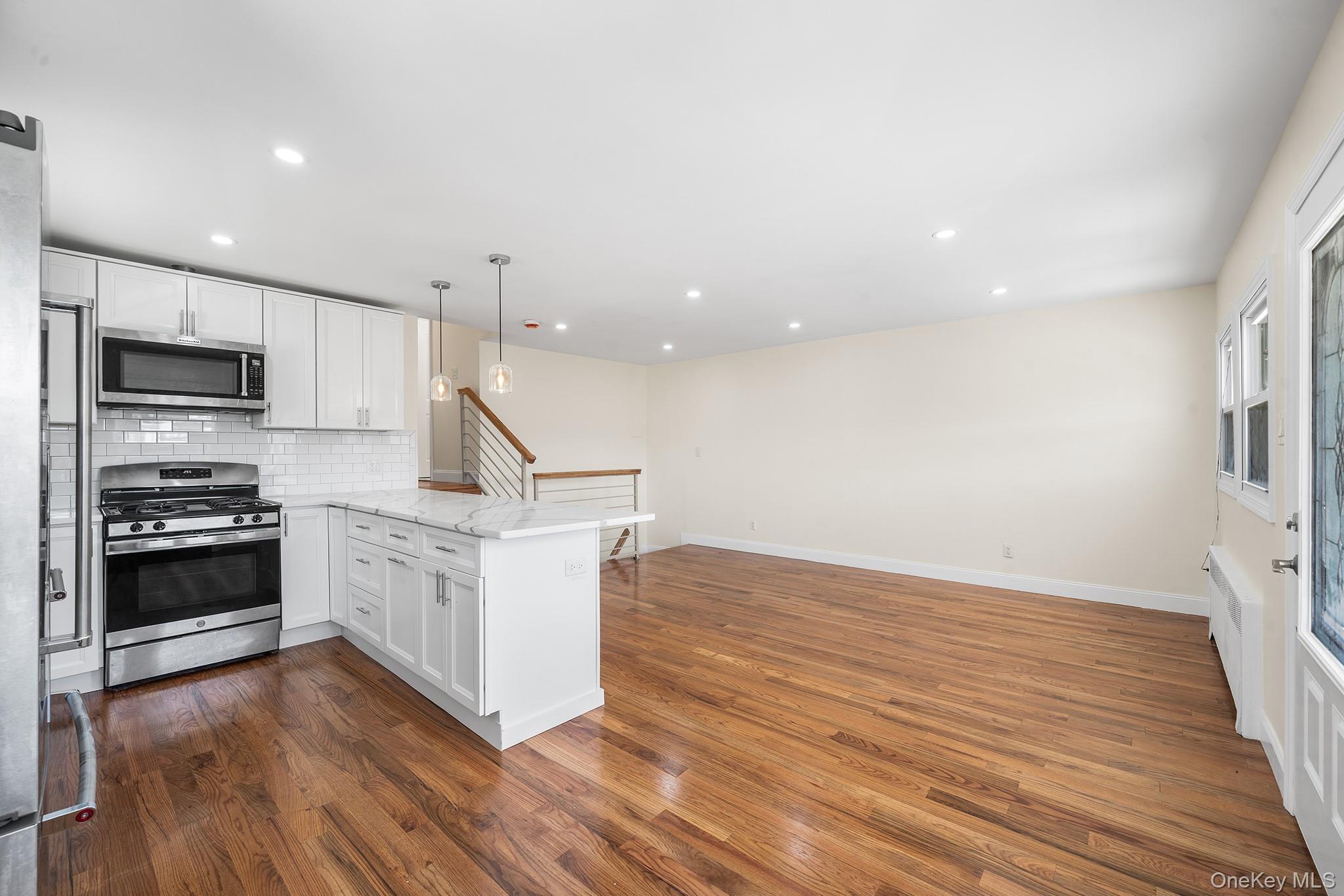 Single Family Beach 48th Queens, NY 11691, MLS-997129-5