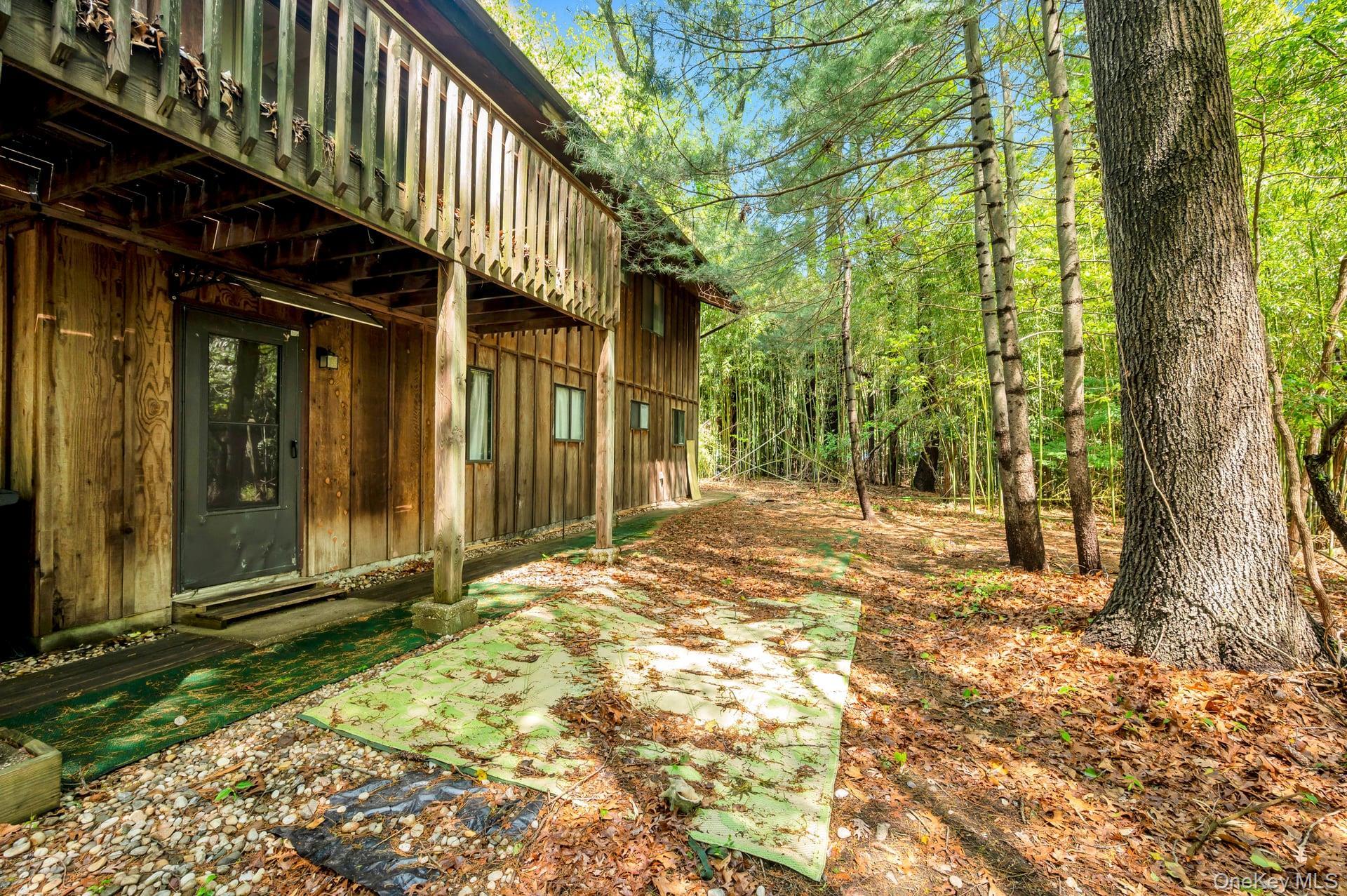 Single Family Gnarled Hollow Road Suffolk County, NY 11733, MLS-997131-11