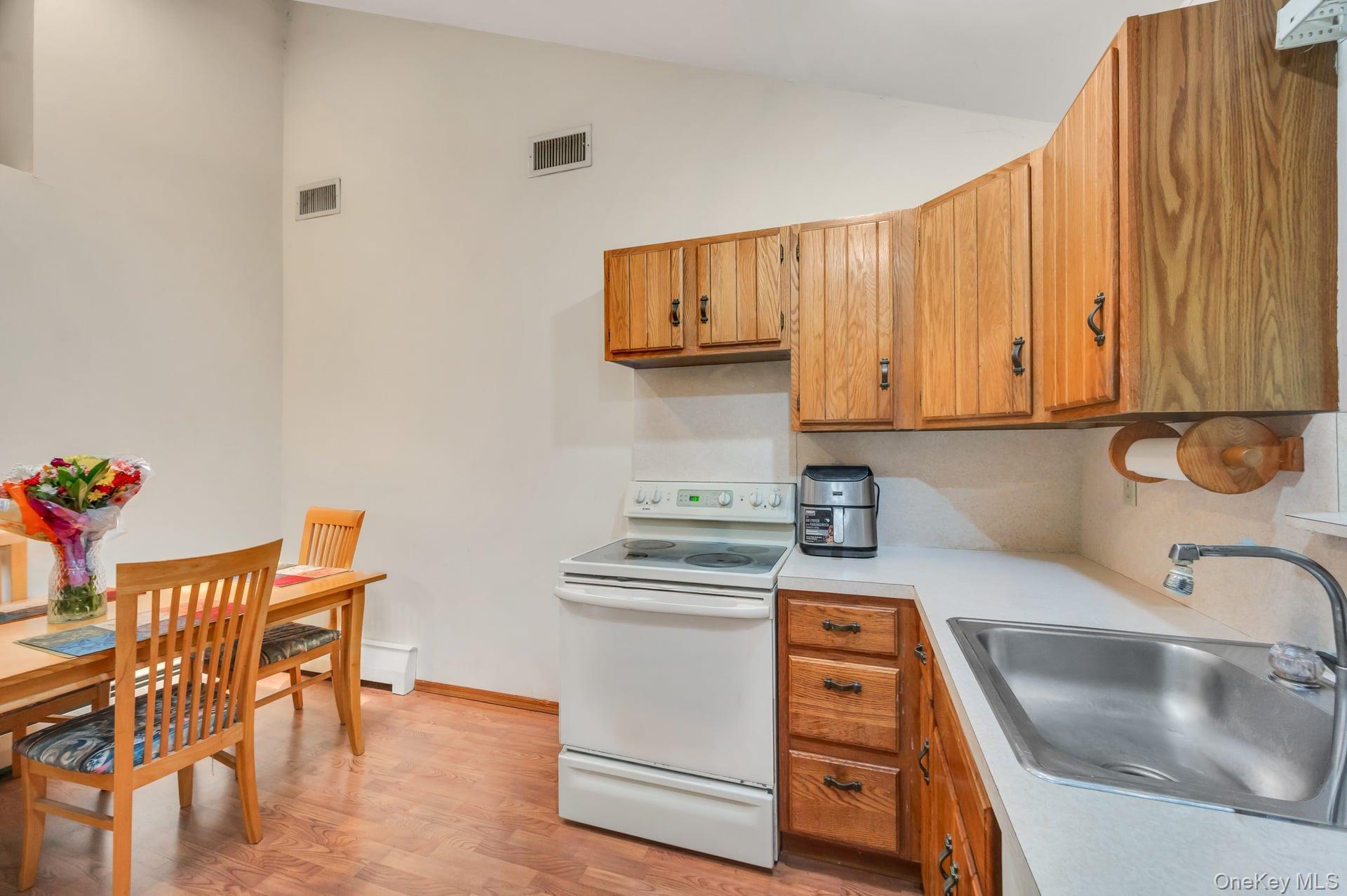 Single Family Gnarled Hollow Road Suffolk County, NY 11733, MLS-997131-15