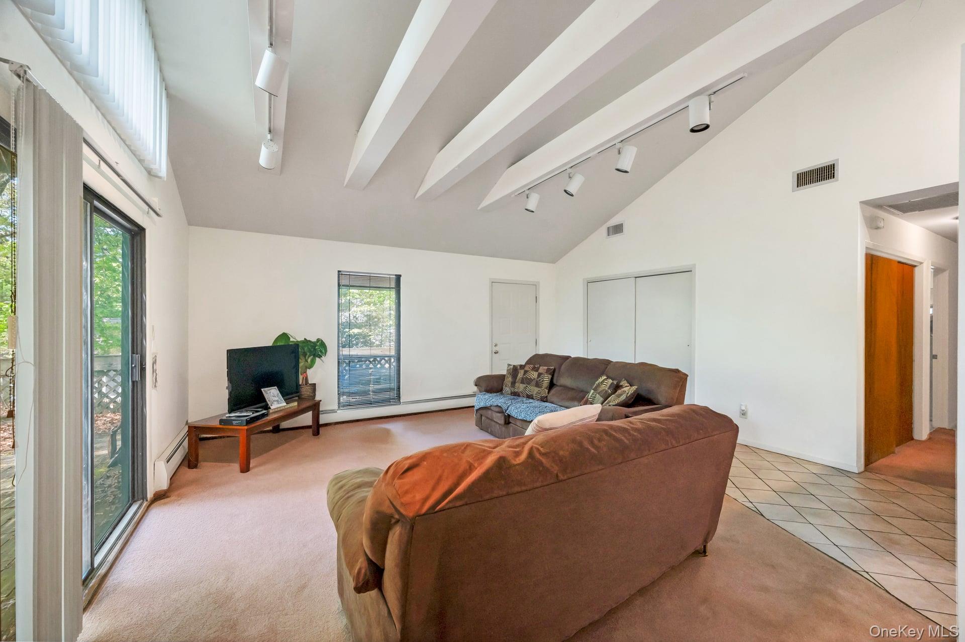 Single Family Gnarled Hollow Road Suffolk County, NY 11733, MLS-997131-18