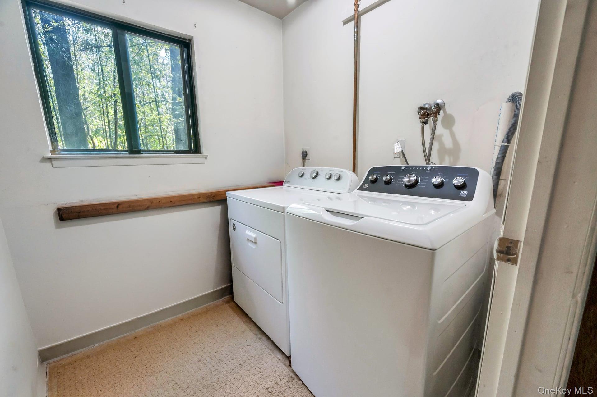 Single Family Gnarled Hollow Road Suffolk County, NY 11733, MLS-997131-26