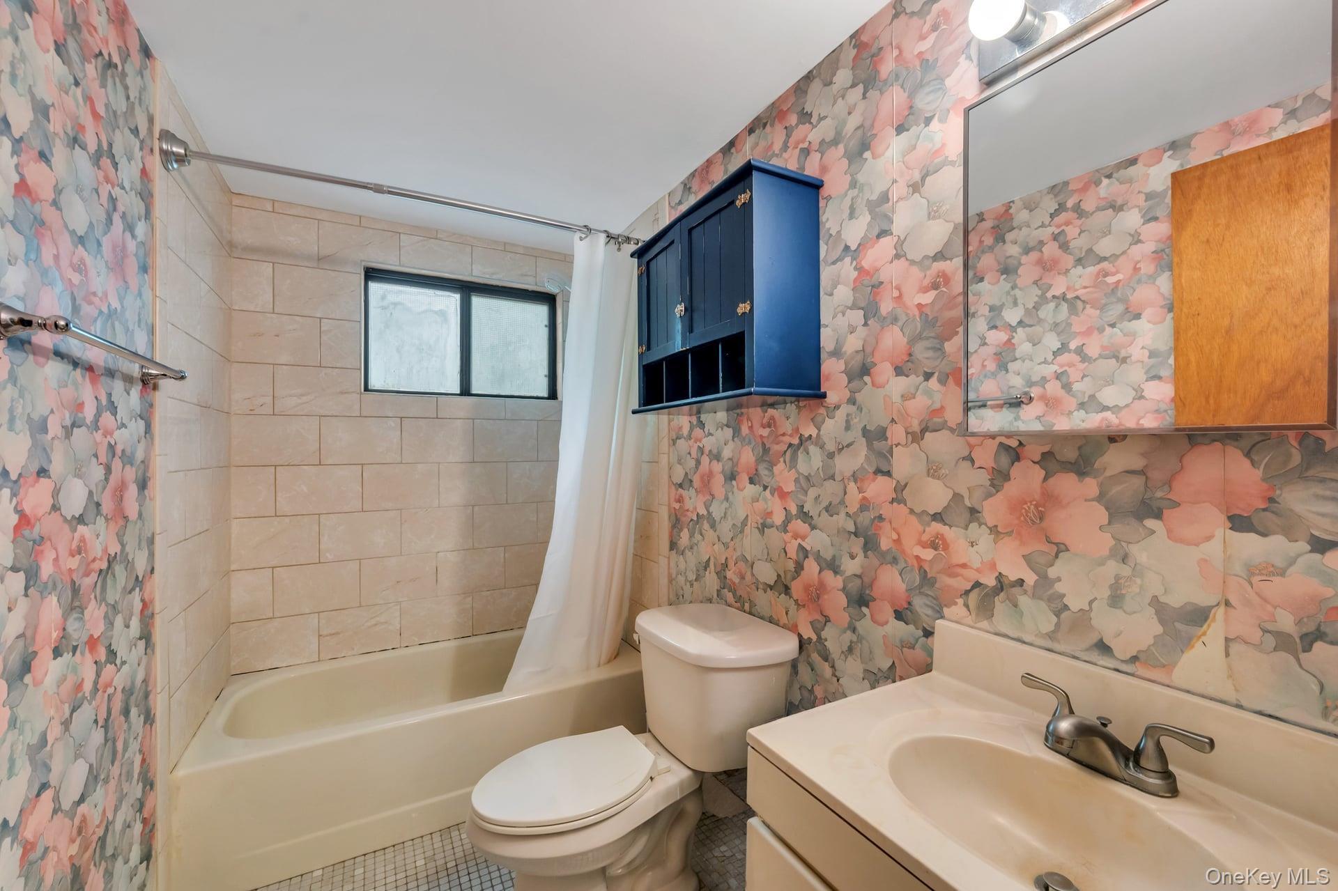 Single Family Gnarled Hollow Road Suffolk County, NY 11733, MLS-997131-32