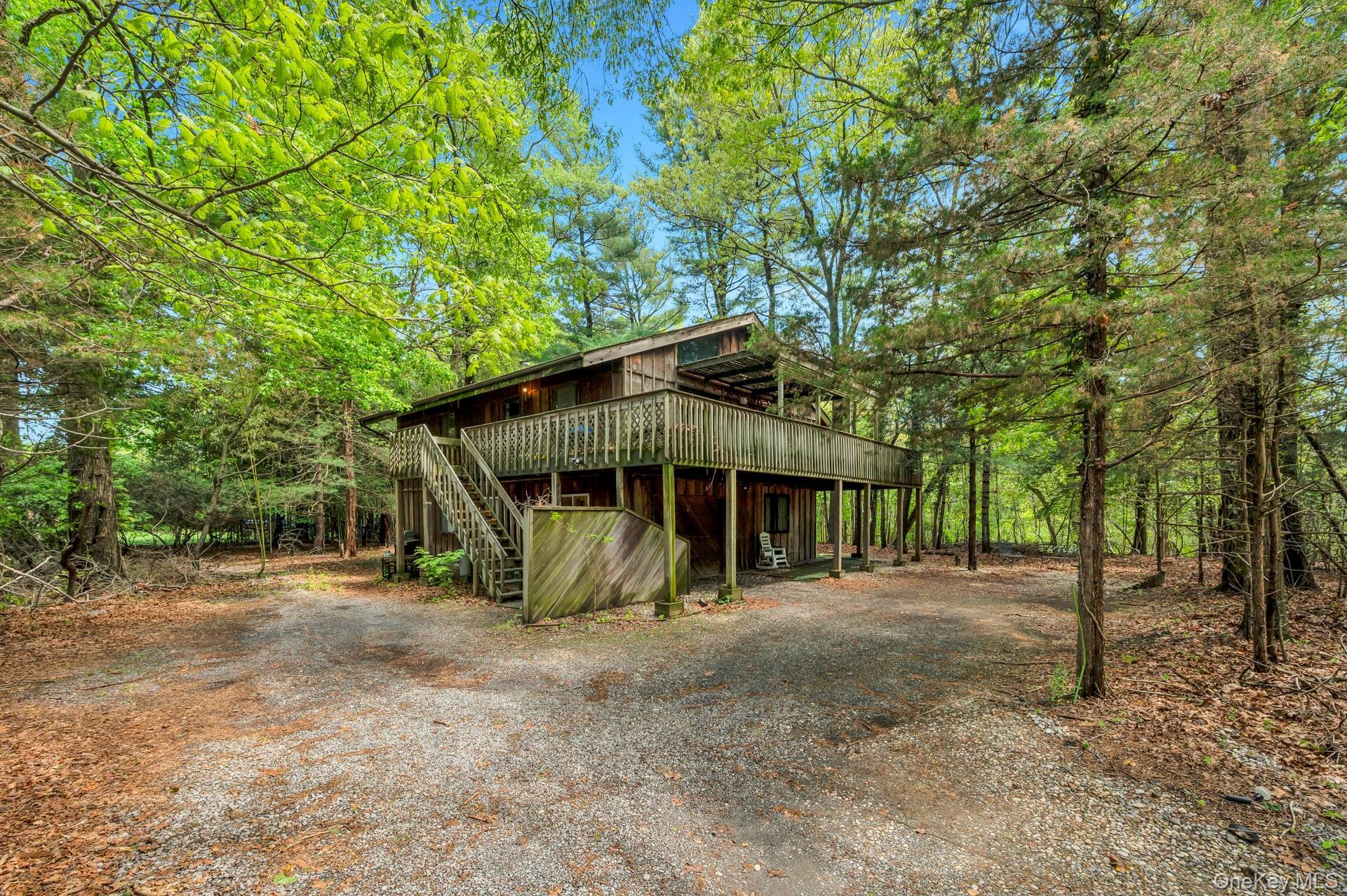 Single Family Gnarled Hollow Road Suffolk County, NY 11733, MLS-997131-6