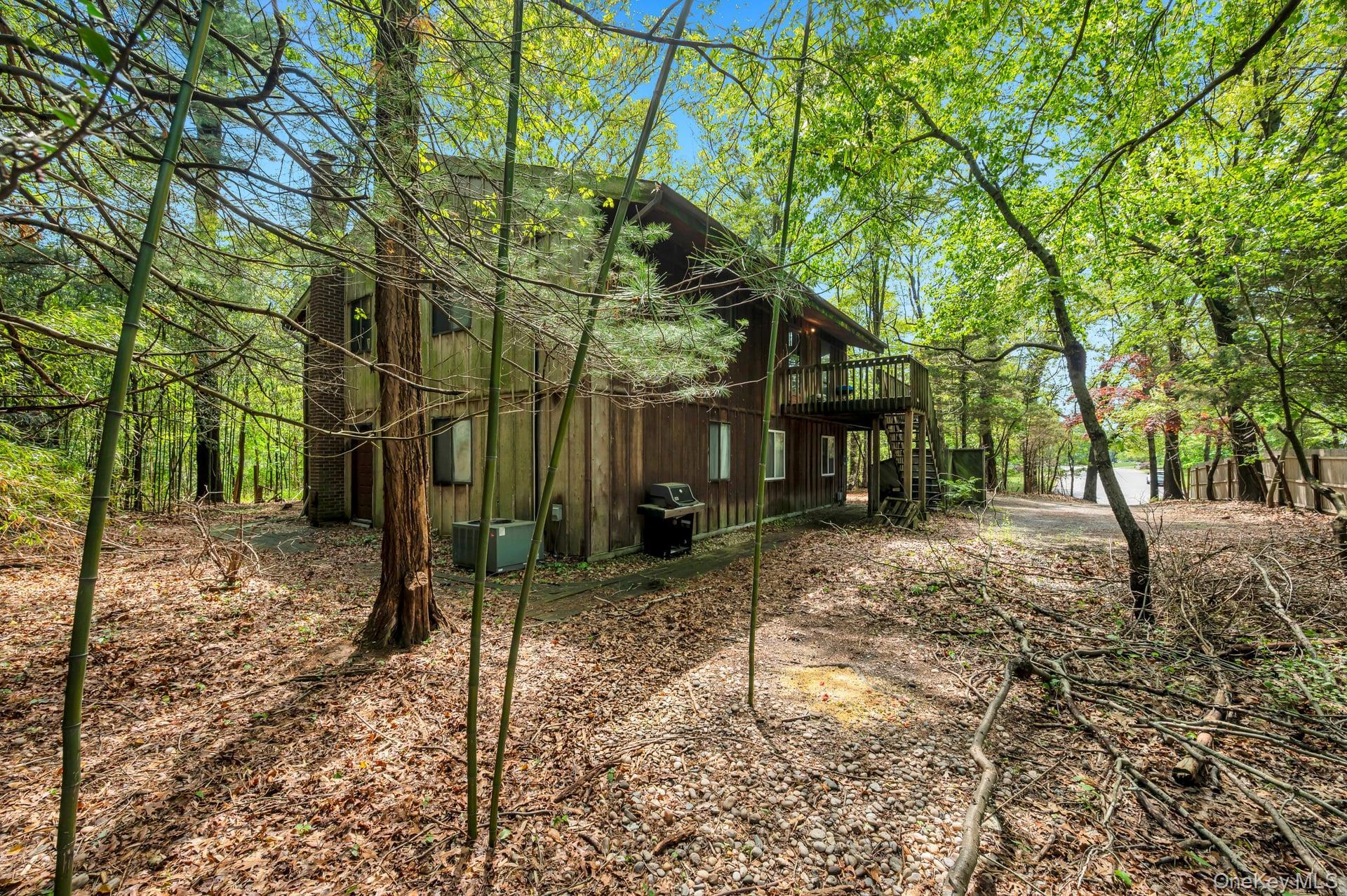 Single Family Gnarled Hollow Road Suffolk County, NY 11733, MLS-997131-7
