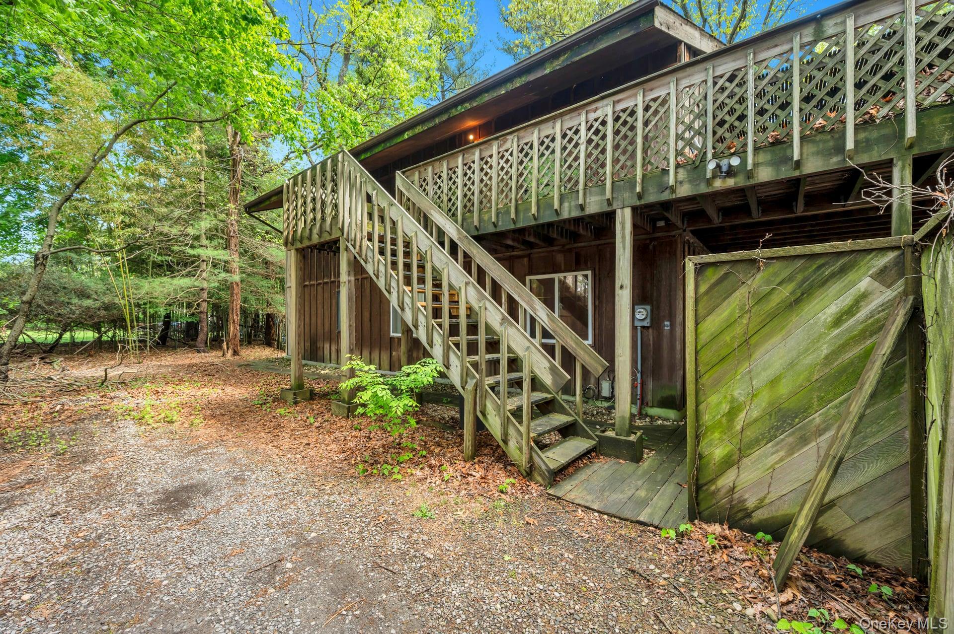Single Family Gnarled Hollow Road Suffolk County, NY 11733, MLS-997131-8