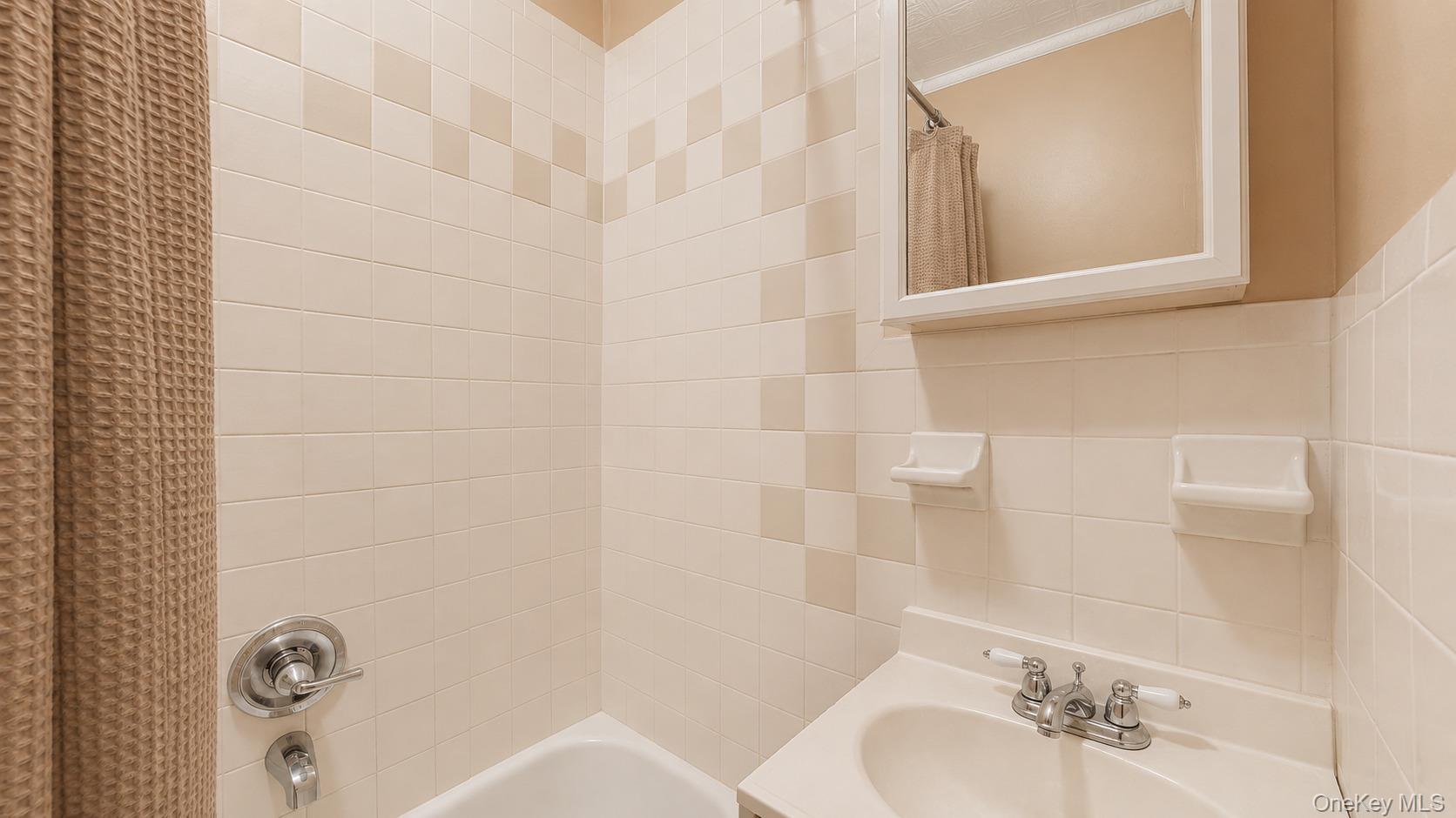 Single Family Schenck Brooklyn, NY 11207, MLS-997152-11