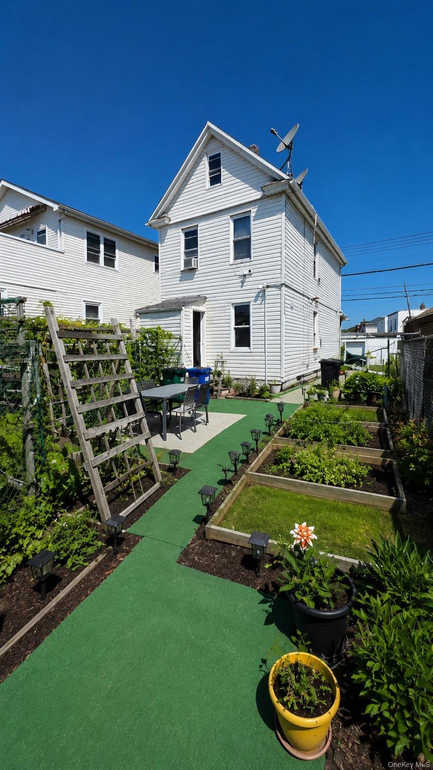 Single Family 130th Avenue  Queens, NY 11436, MLS-997191-9