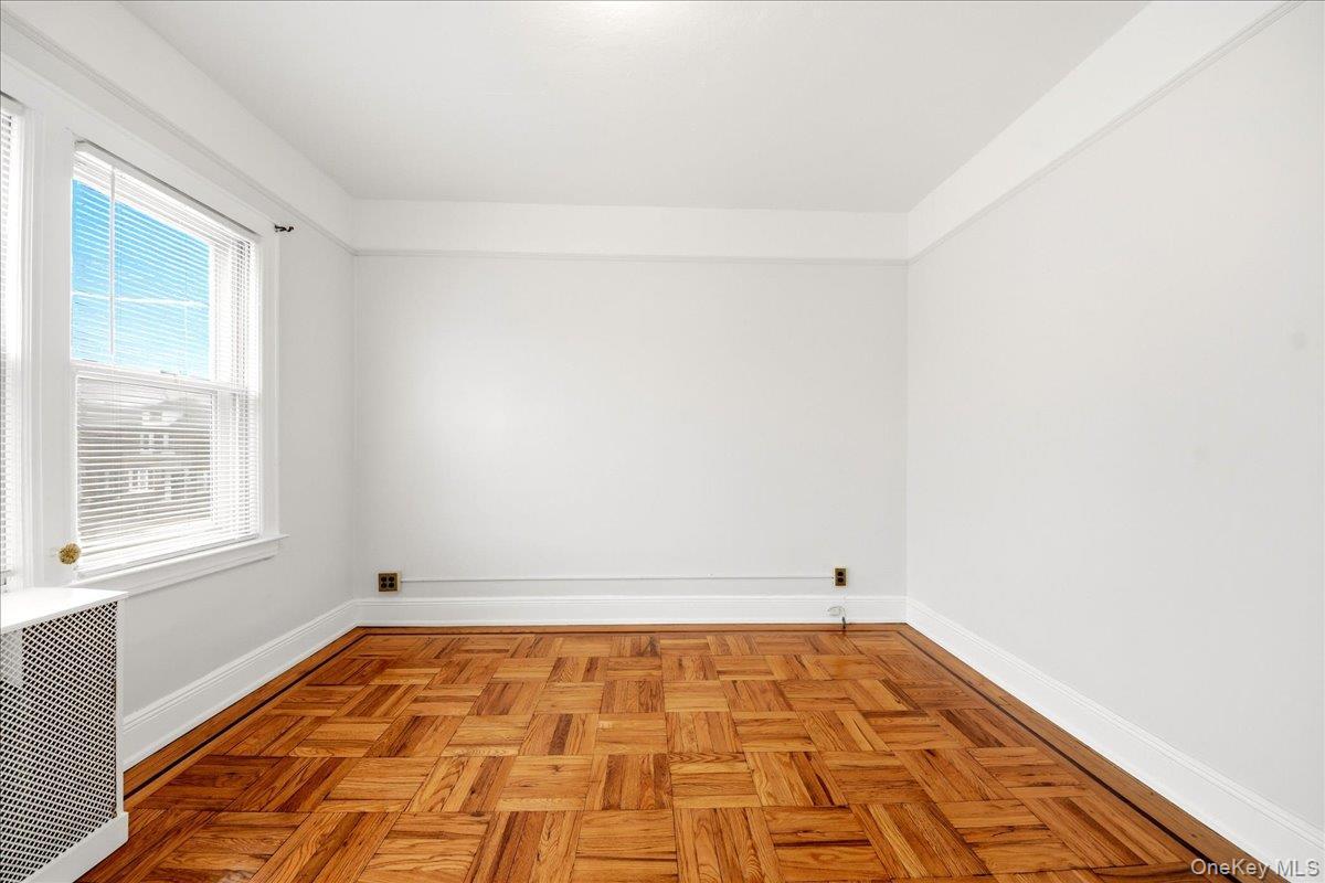 Single Family Hobart Bronx, NY 10461, MLS-997203-16