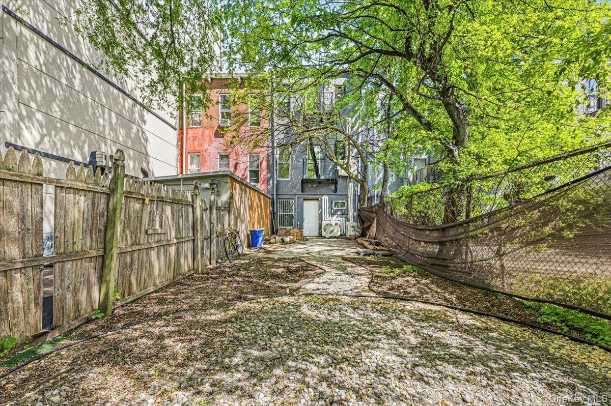Single Family Bergen Brooklyn, NY 11233, MLS-997250-21