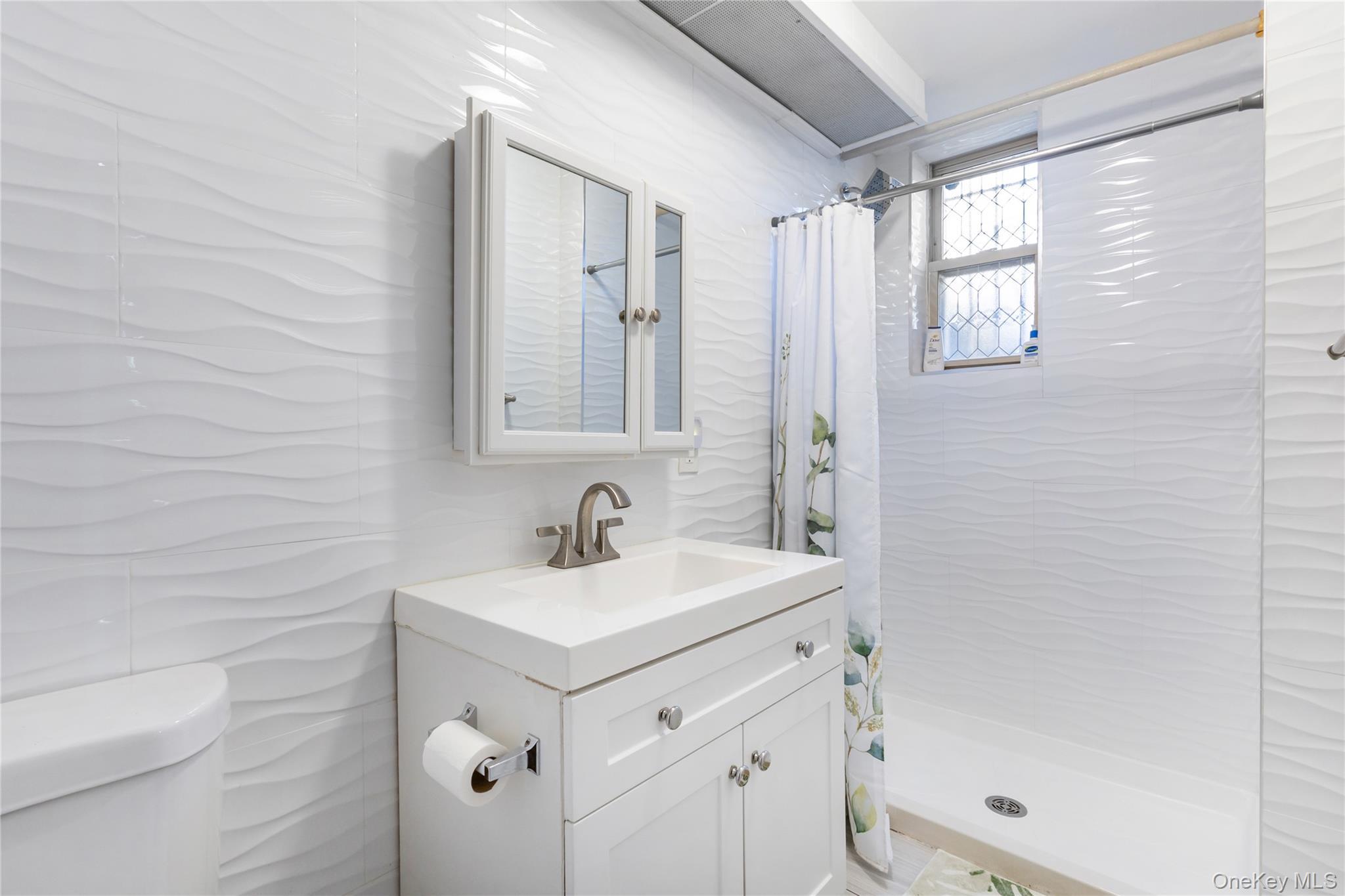 Single Family Yates Bronx, NY 10461, MLS-997294-32