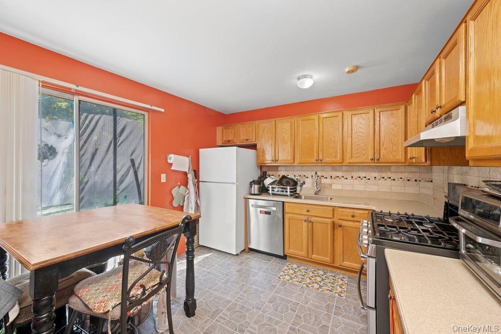 Single Family Long Pond Staten Island, NY 10304, MLS-997347-10