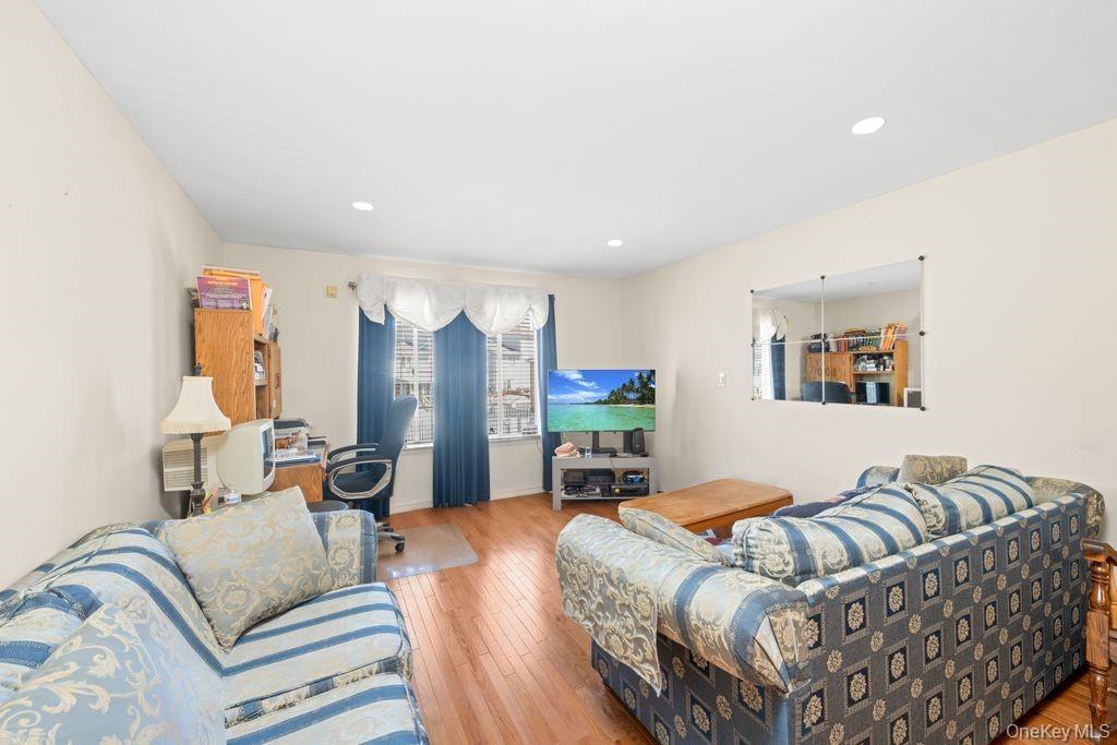 Single Family Long Pond Staten Island, NY 10304, MLS-997347-14