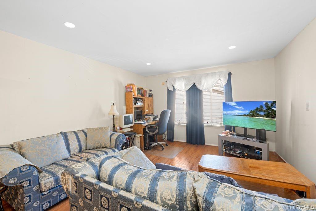 Single Family Long Pond Staten Island, NY 10304, MLS-997347-15