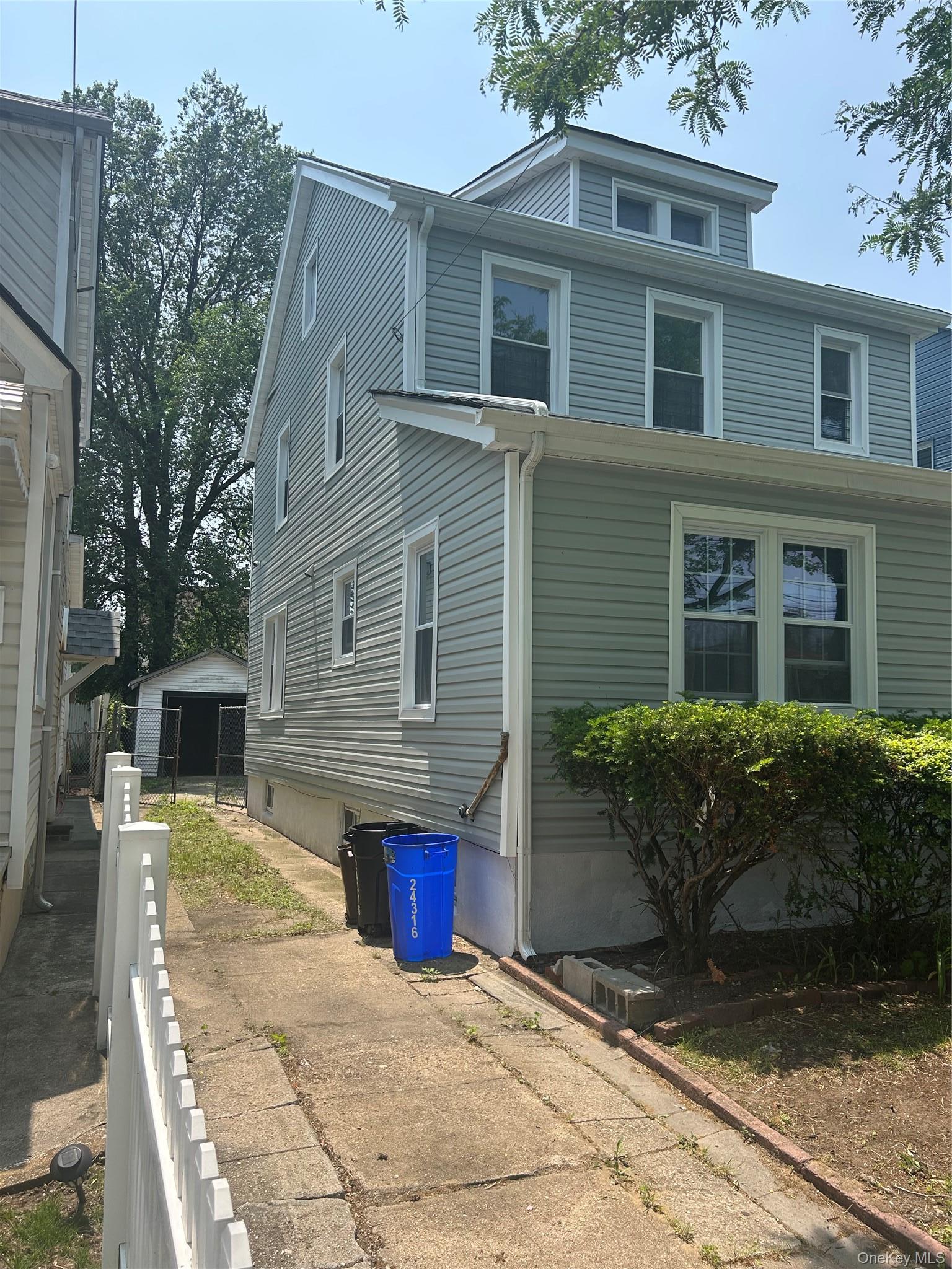 Single Family 145th Queens, NY 11422, MLS-997376-18