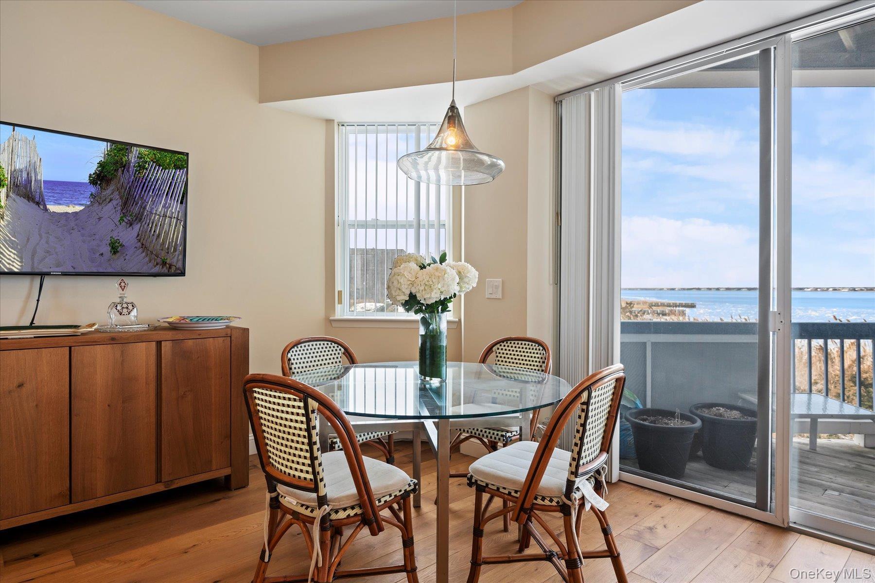 Apartment Dune Road Suffolk County, NY 11978, MLS-997383-12