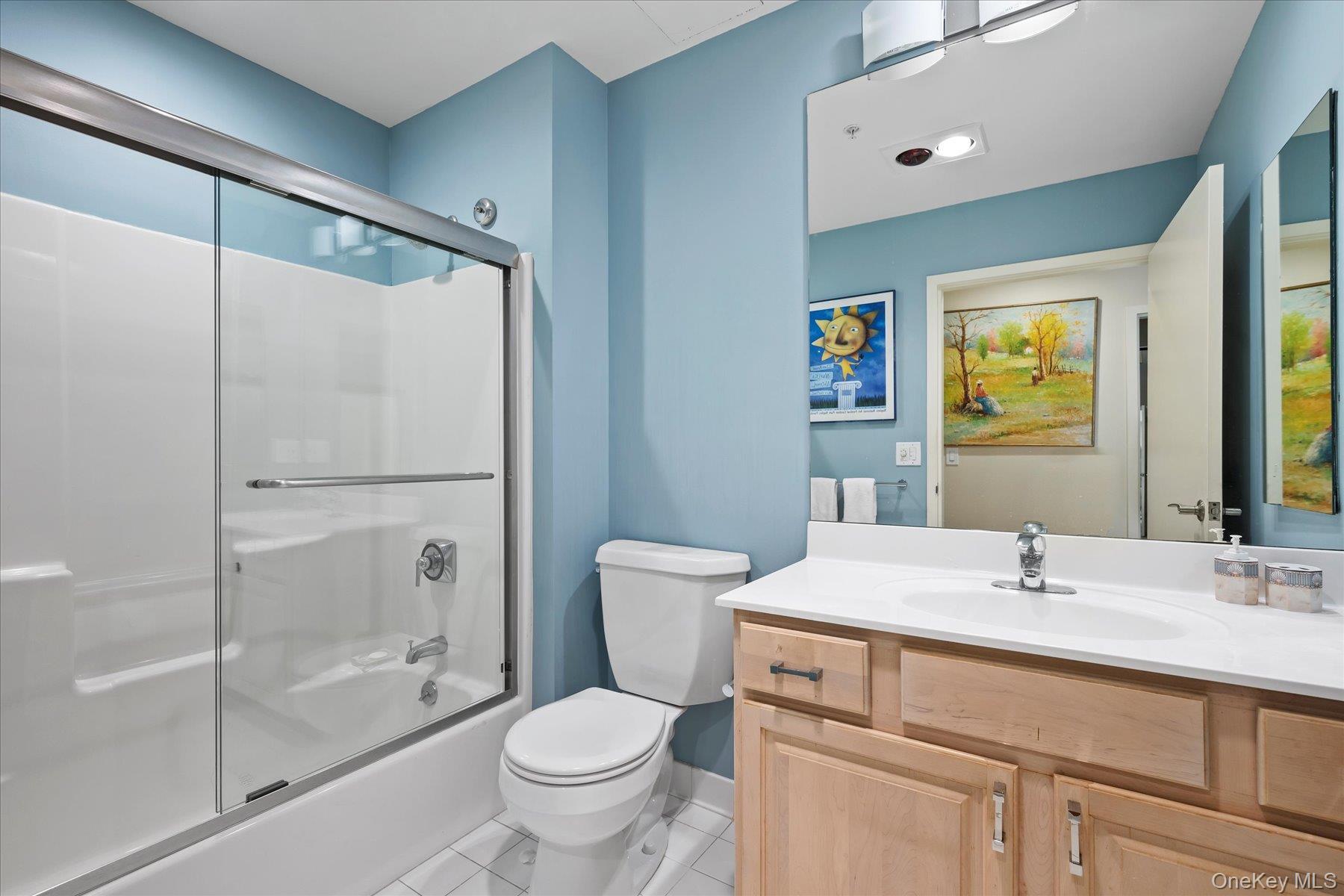 Apartment Dune Road Suffolk County, NY 11978, MLS-997383-18