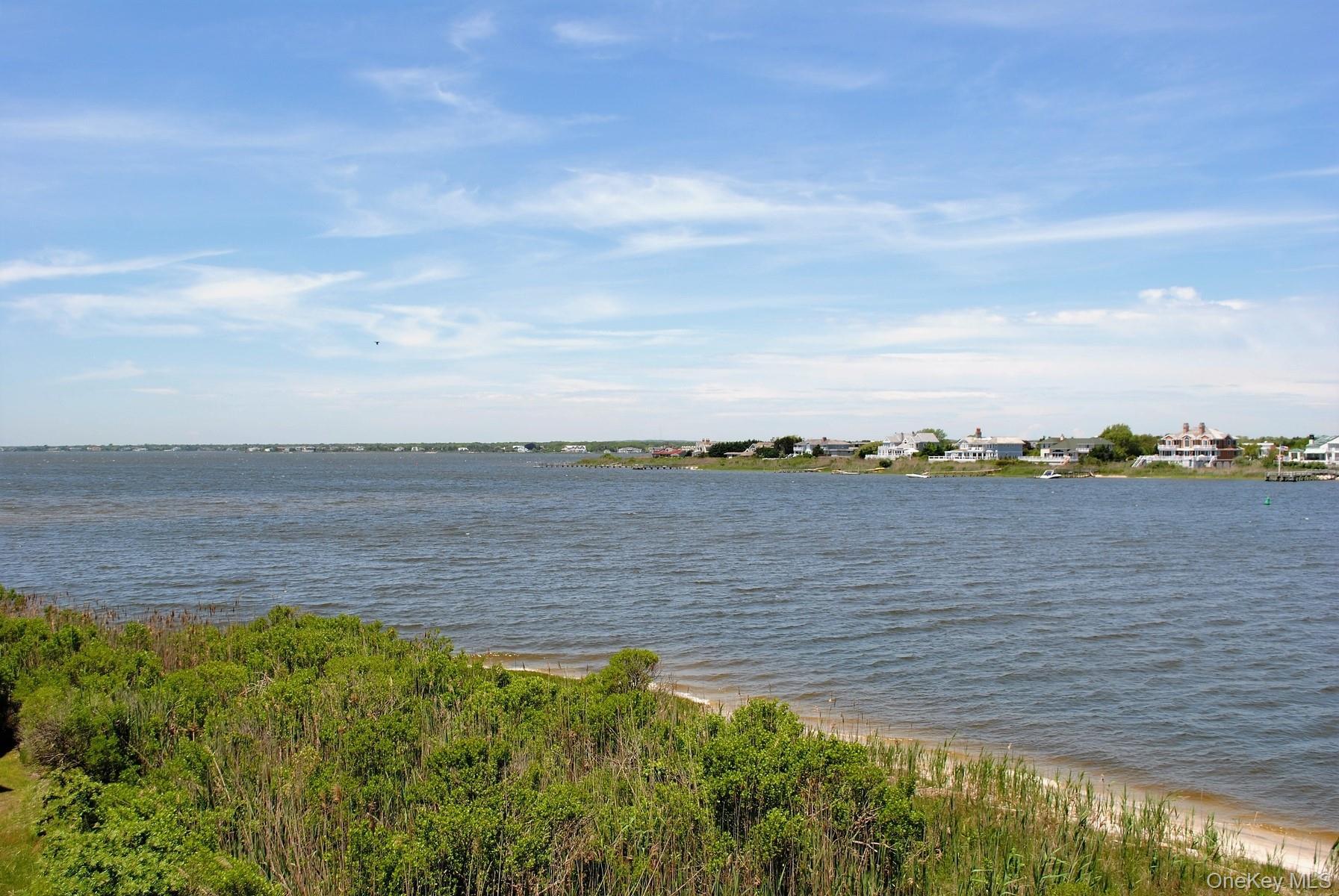 Apartment Dune Road Suffolk County, NY 11978, MLS-997383-20