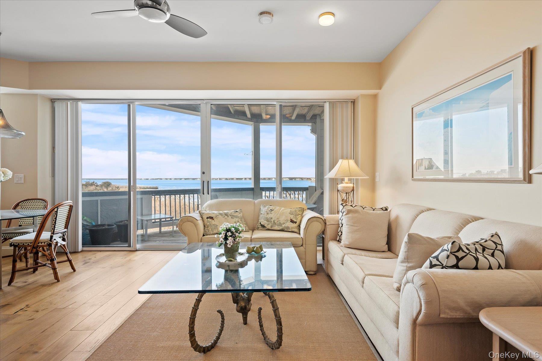 Apartment Dune Road Suffolk County, NY 11978, MLS-997383-8