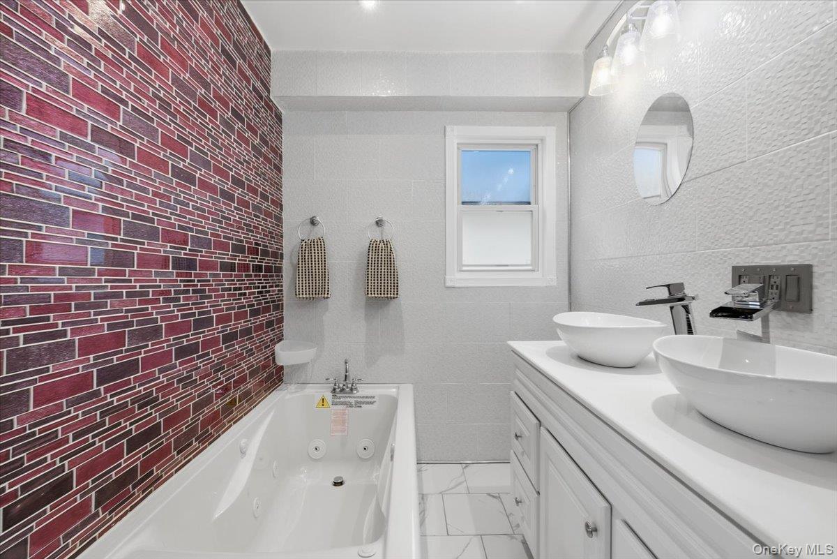 Single Family 207th Queens, NY 11428, MLS-997488-18