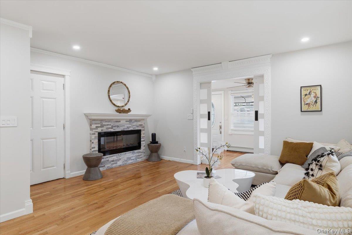 Single Family 207th Queens, NY 11428, MLS-997488-9
