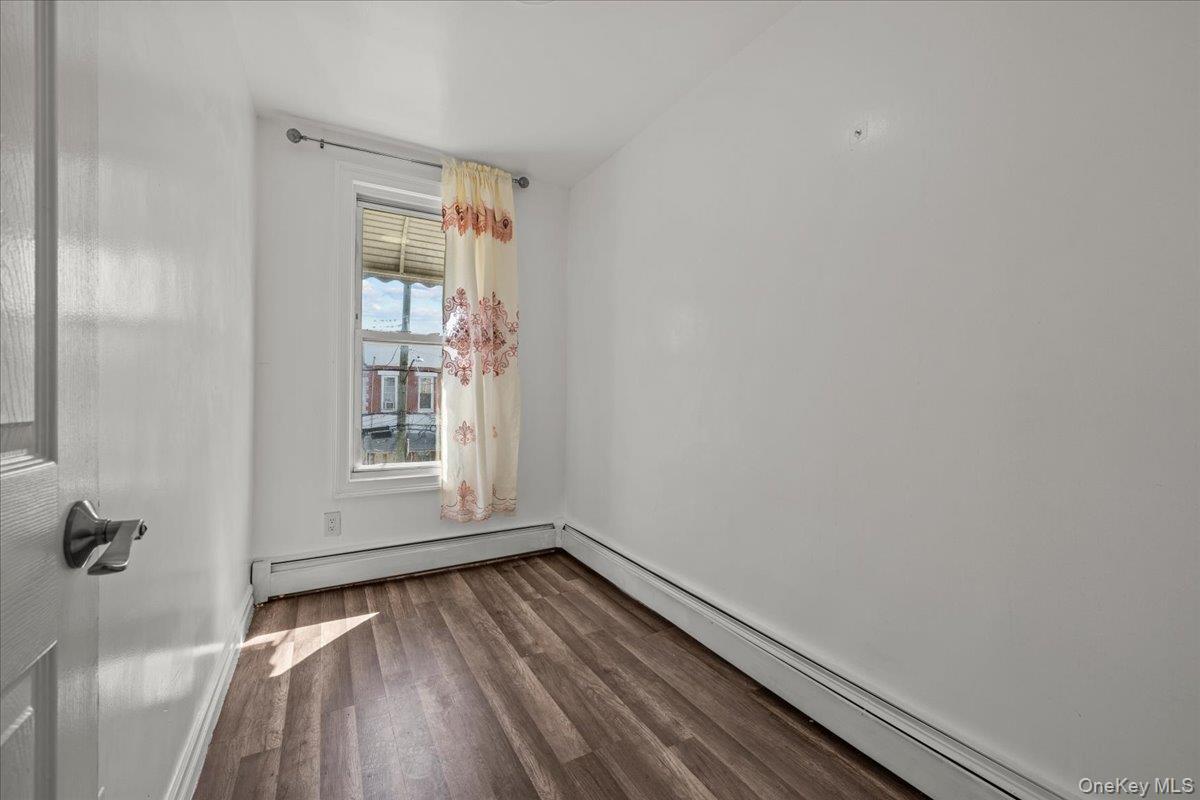 Single Family Balcom Bronx, NY 10461, MLS-997523-13