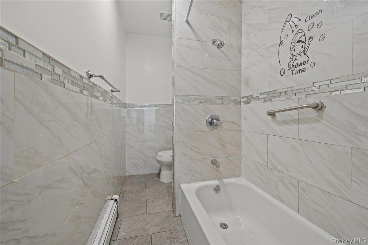 Single Family Balcom Bronx, NY 10461, MLS-997523-16