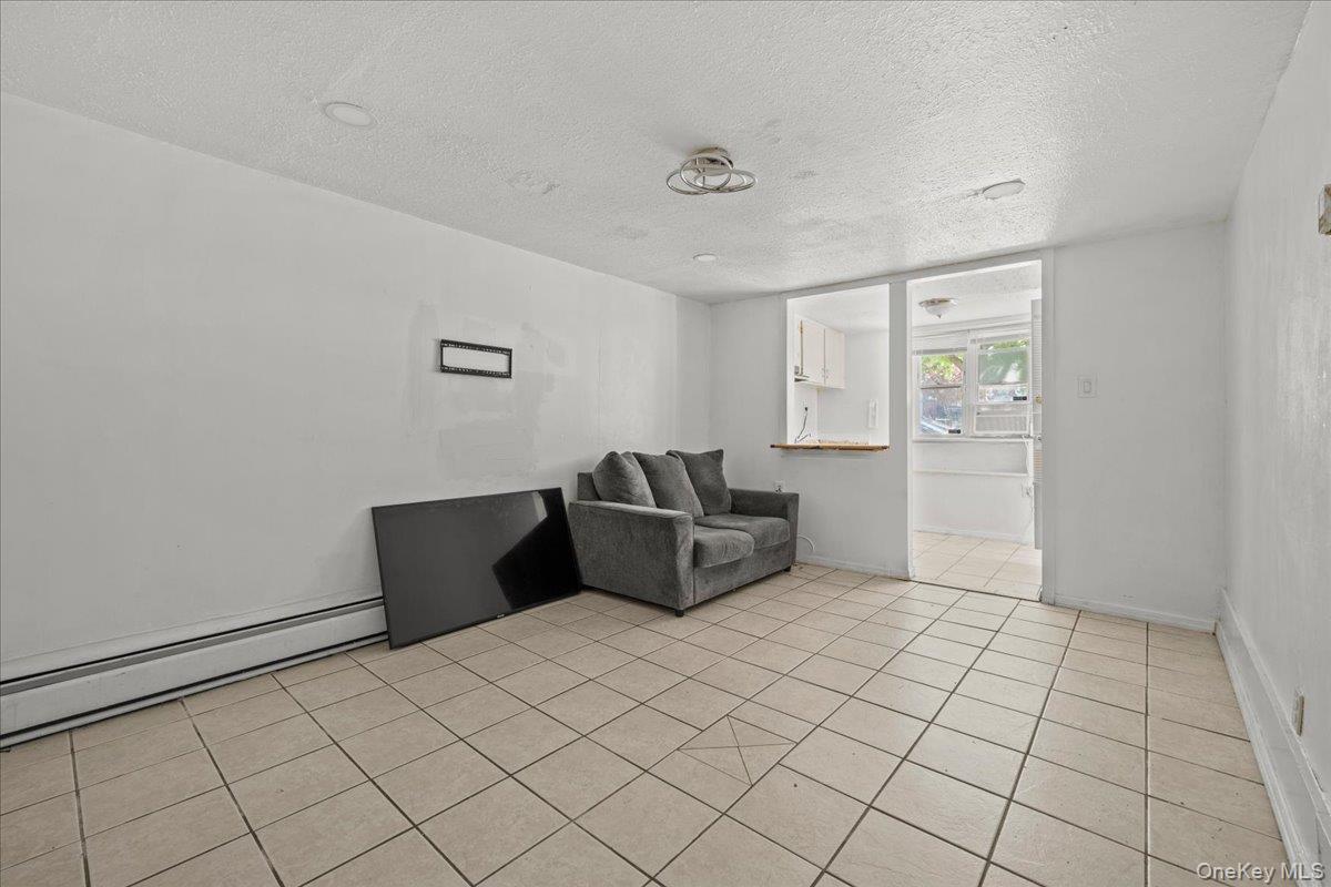 Single Family Balcom Bronx, NY 10461, MLS-997523-20