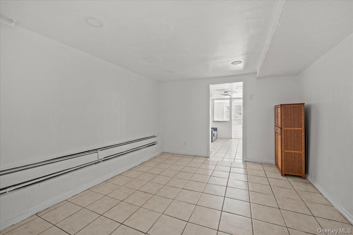 Single Family Balcom Bronx, NY 10461, MLS-997523-22