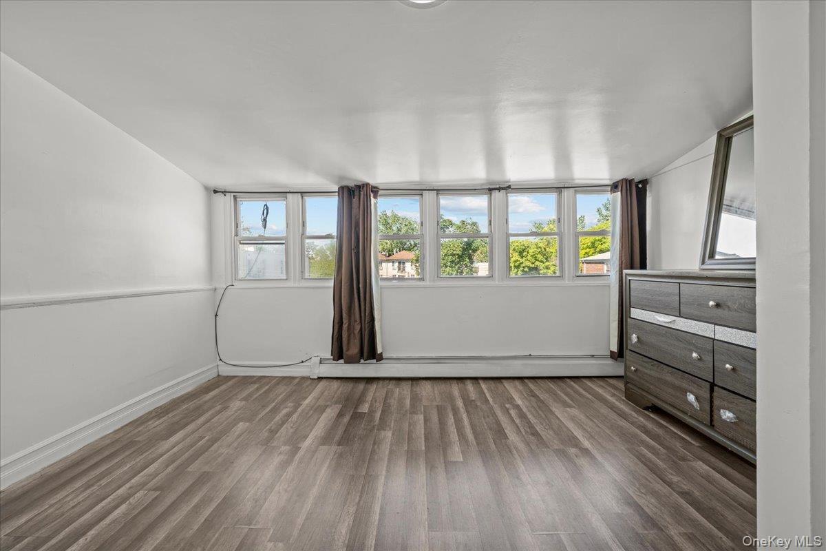 Single Family Balcom Bronx, NY 10461, MLS-997523-9