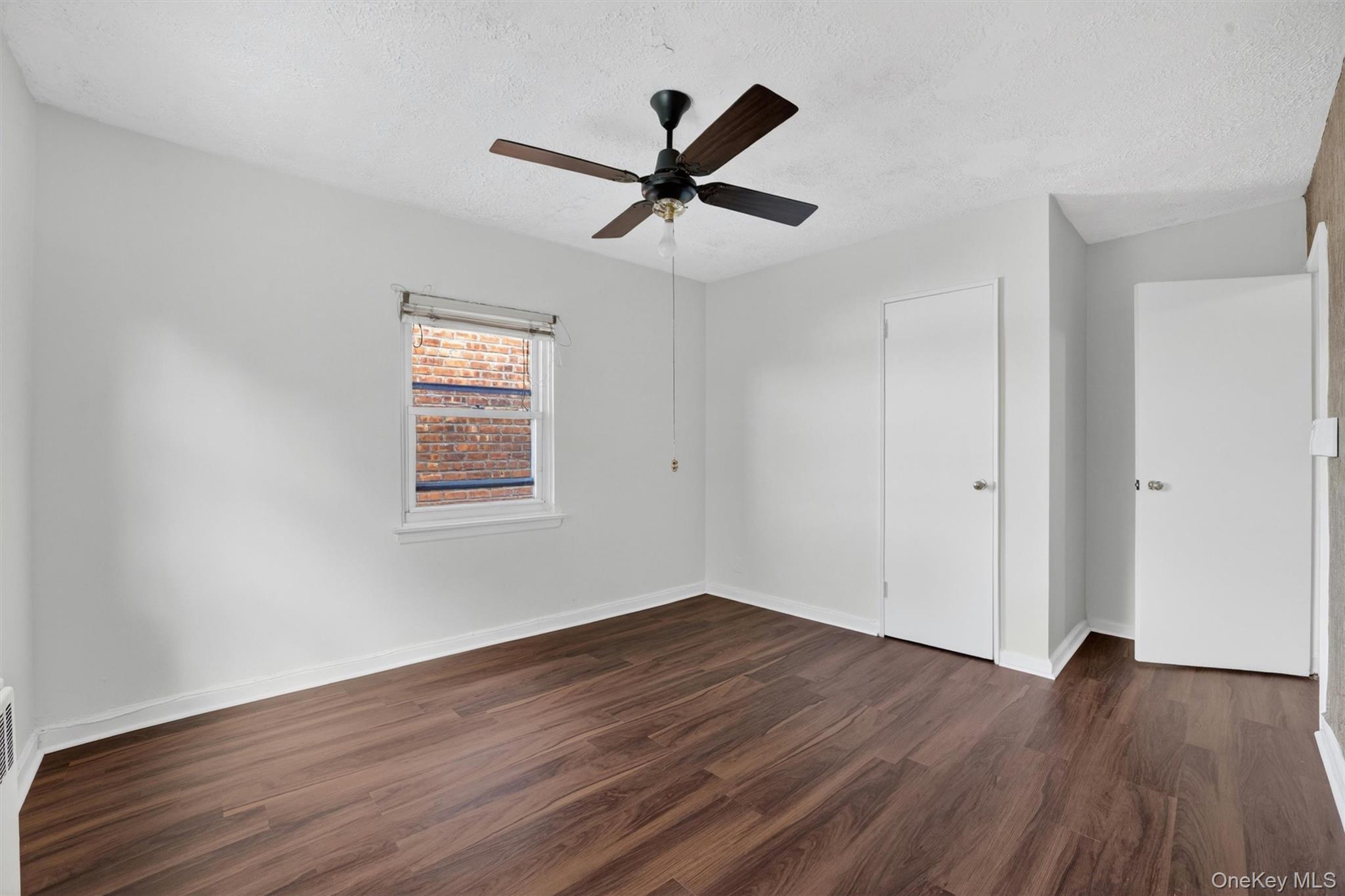 Single Family 213th  Bronx, NY 10469, MLS-997551-14