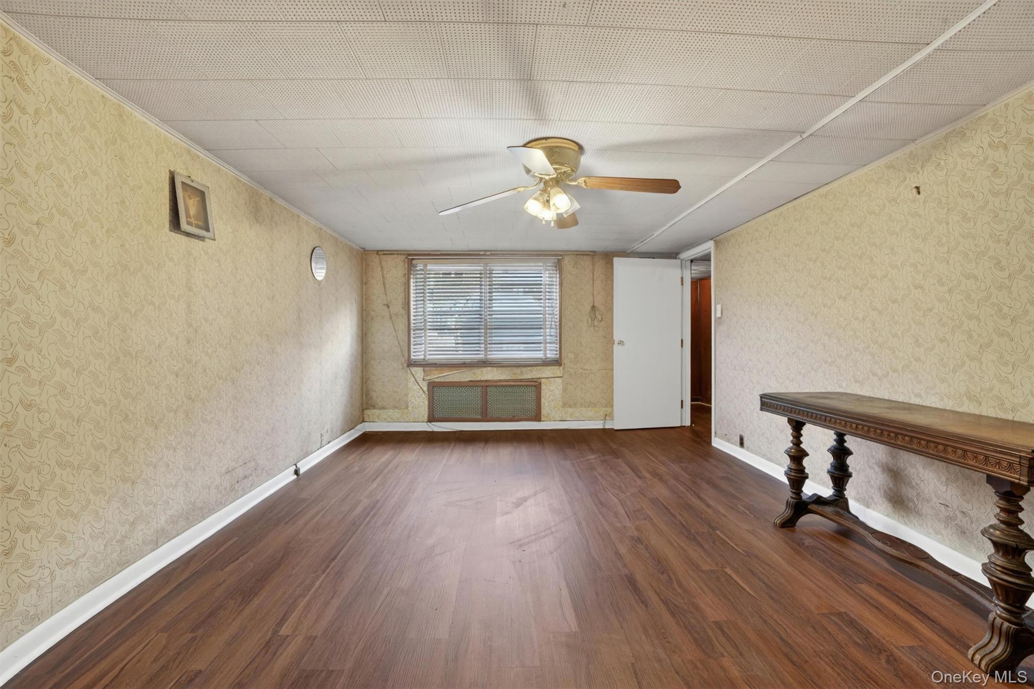 Single Family 213th  Bronx, NY 10469, MLS-997551-18
