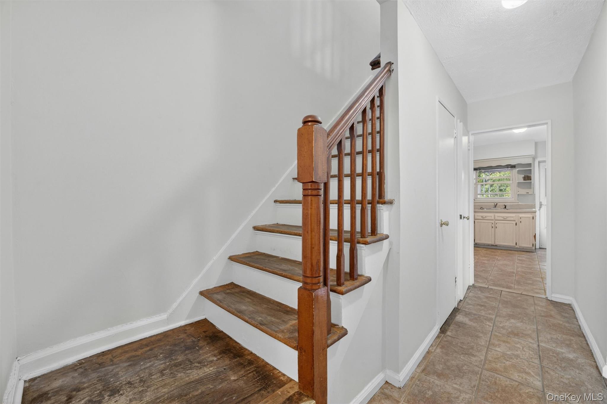 Single Family 213th  Bronx, NY 10469, MLS-997551-4