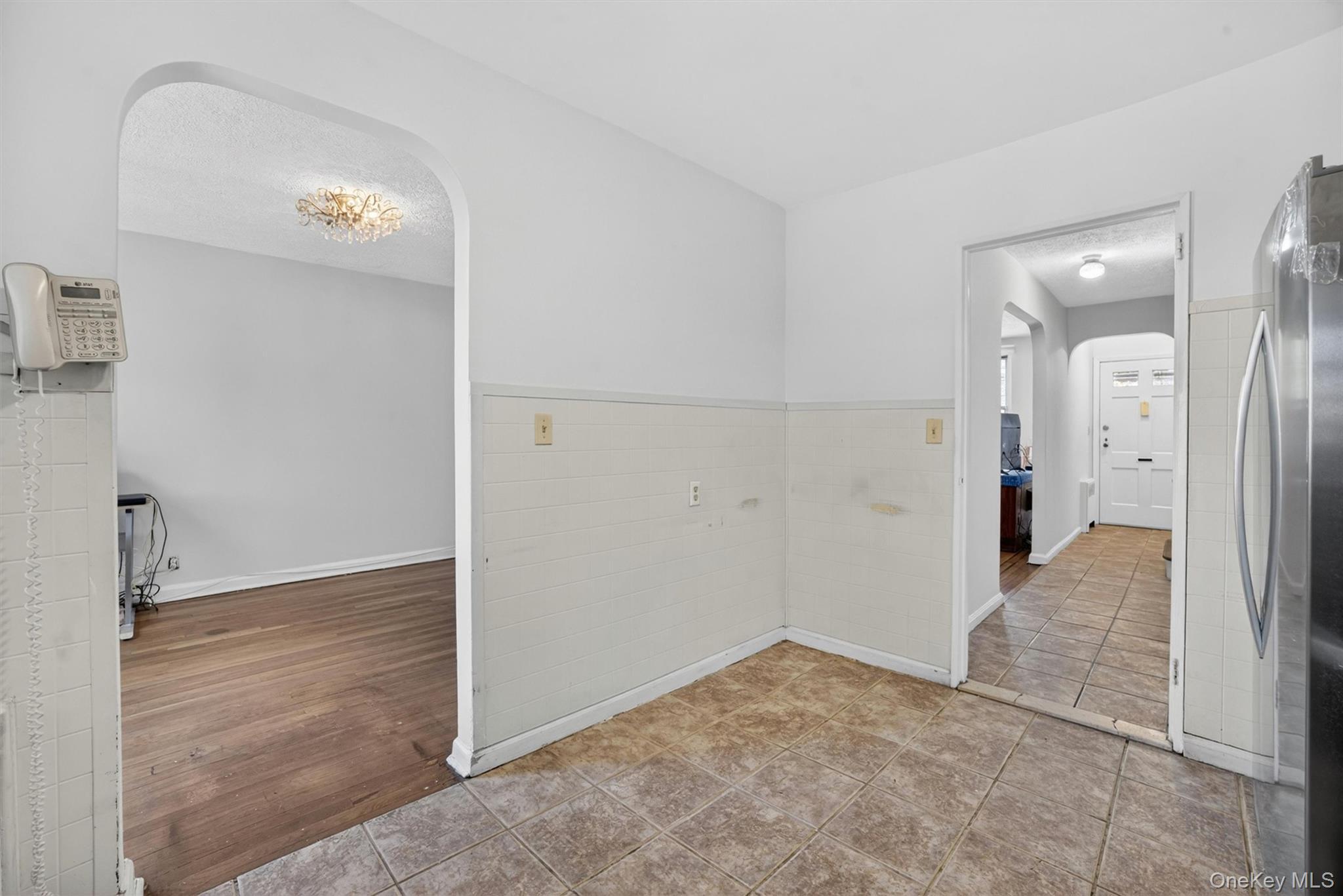 Single Family 213th  Bronx, NY 10469, MLS-997551-9