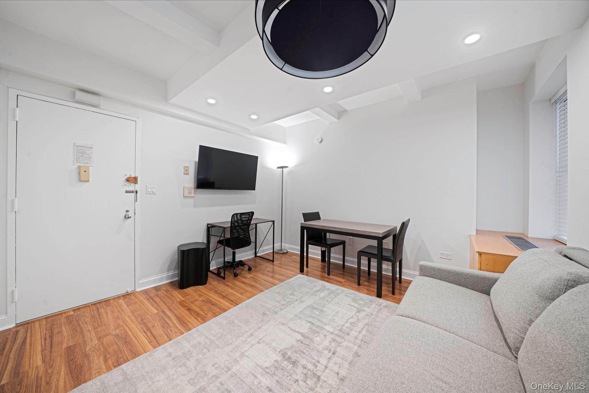 Apartment 51st St Manhattan, NY 10019, MLS-997675-7