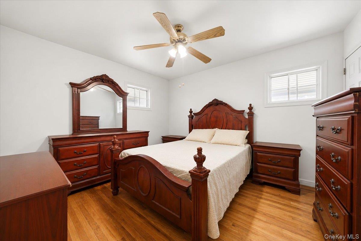 Single Family Baychester Bronx, NY 10466, MLS-997700-16
