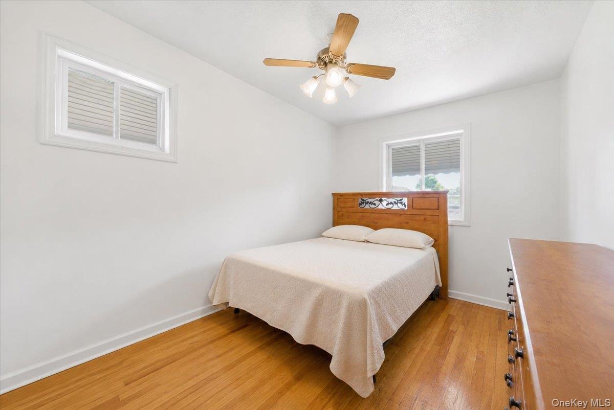 Single Family Baychester Bronx, NY 10466, MLS-997700-17