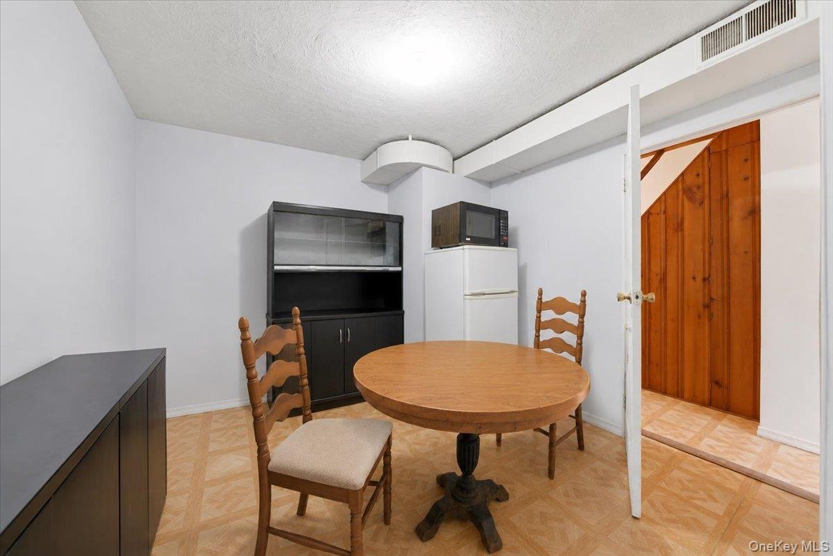 Single Family Baychester Bronx, NY 10466, MLS-997700-20