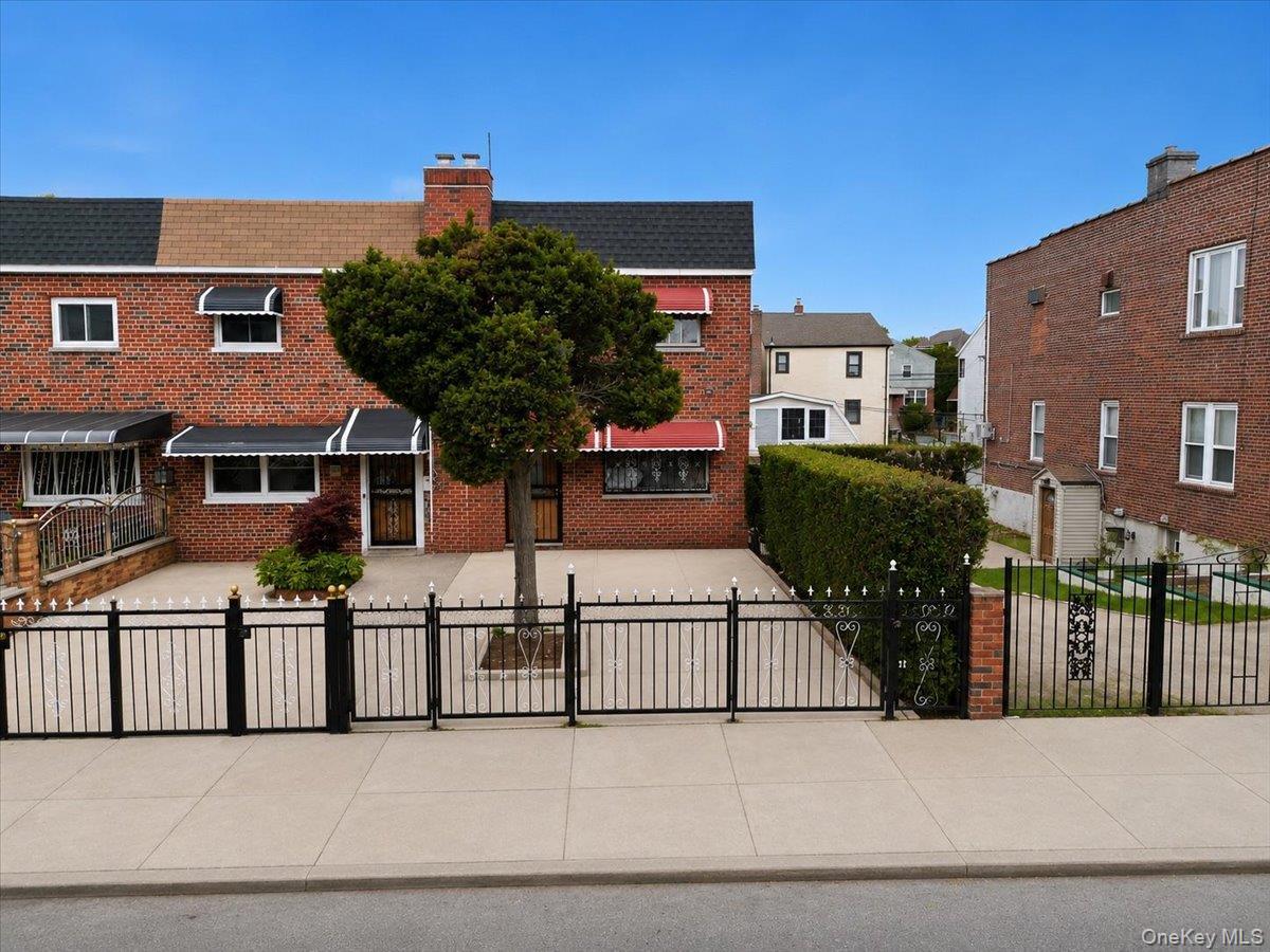 Single Family Baychester Bronx, NY 10466, MLS-997700-25