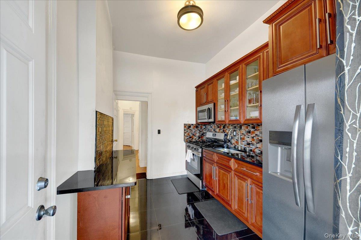 Single Family Carpenter  Bronx, NY 10470, MLS-997706-14
