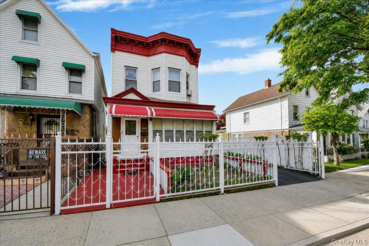 Single Family Carpenter  Bronx, NY 10470, MLS-997706-2