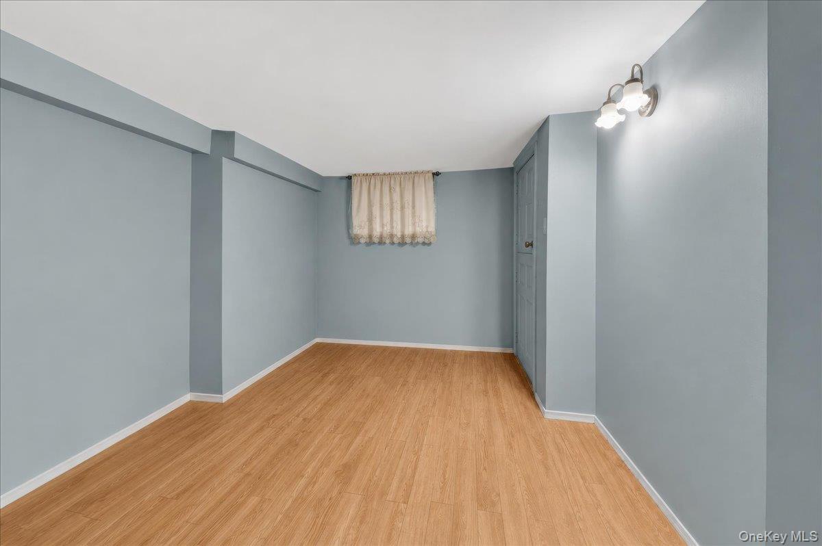 Single Family Carpenter  Bronx, NY 10470, MLS-997706-20