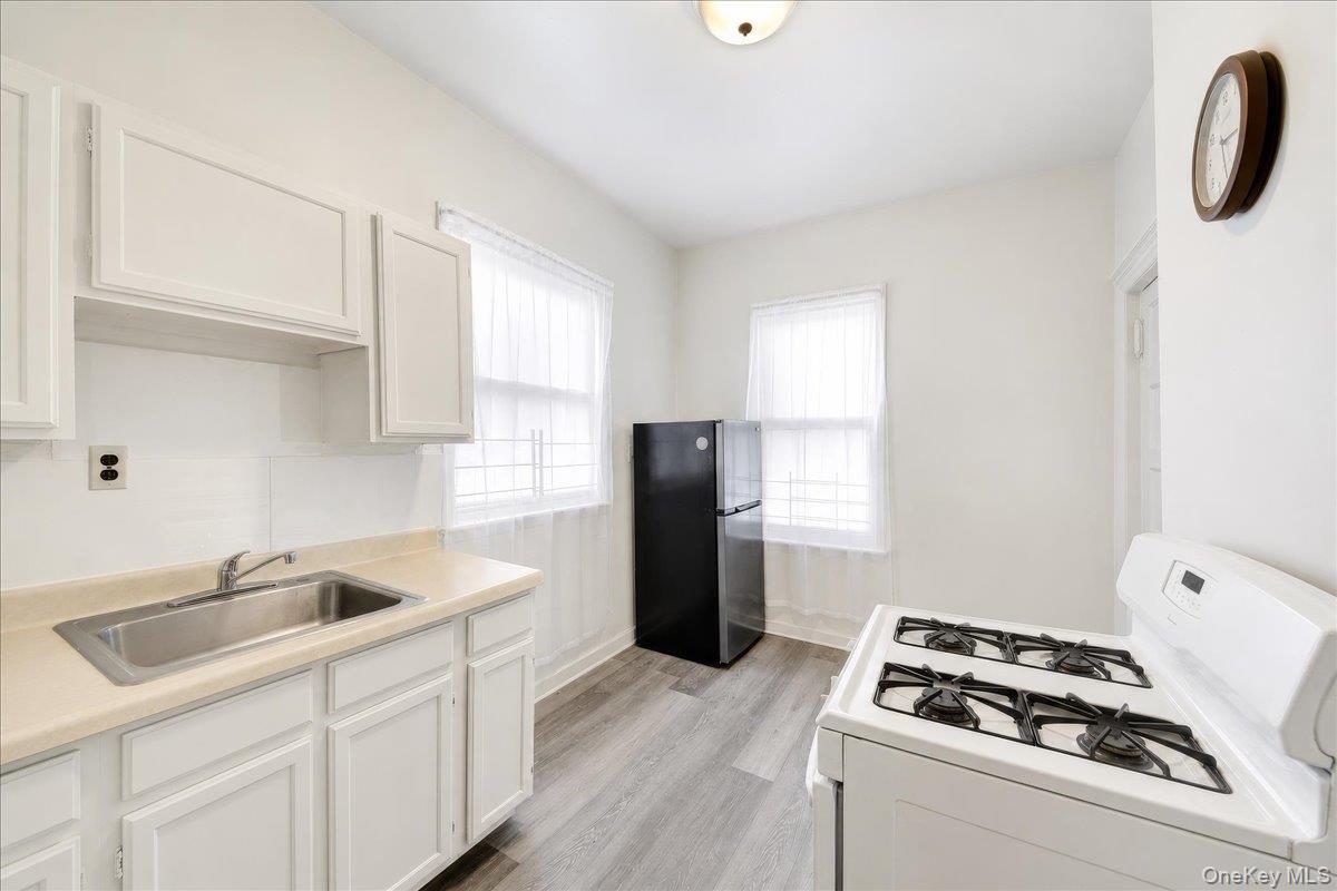 Single Family Carpenter  Bronx, NY 10470, MLS-997706-29