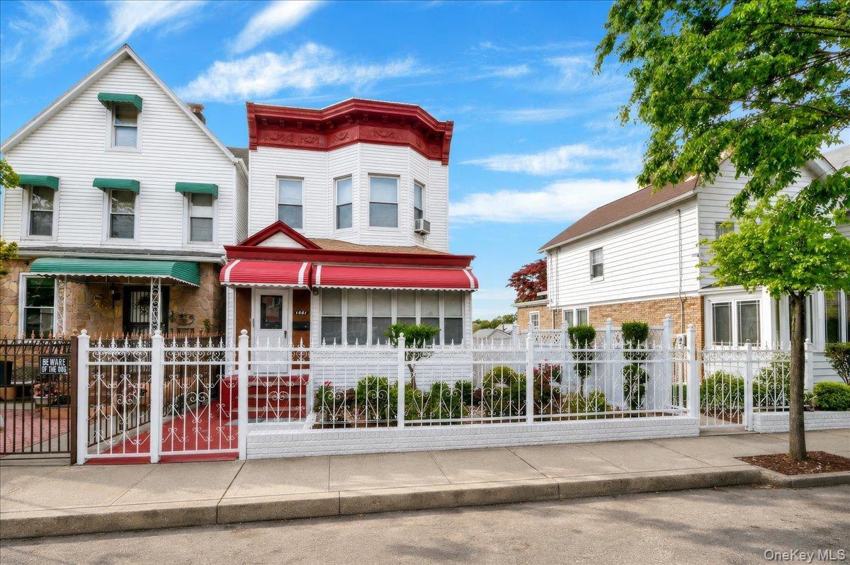 Single Family Carpenter  Bronx, NY 10470, MLS-997706-3