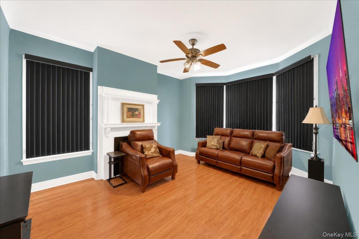 Single Family Carpenter  Bronx, NY 10470, MLS-997706-30