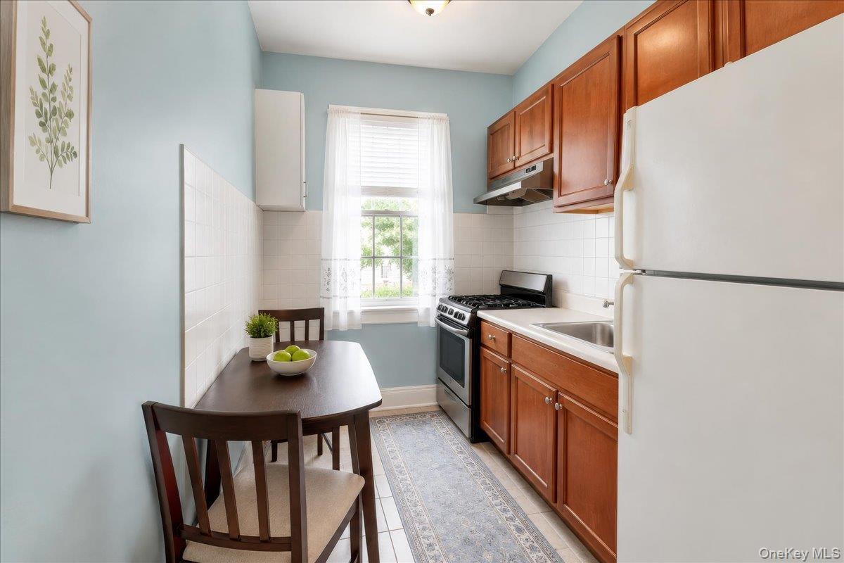 Single Family Carpenter  Bronx, NY 10470, MLS-997706-31