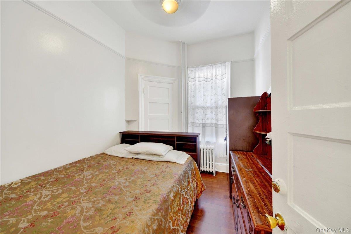 Single Family Carpenter  Bronx, NY 10470, MLS-997706-9